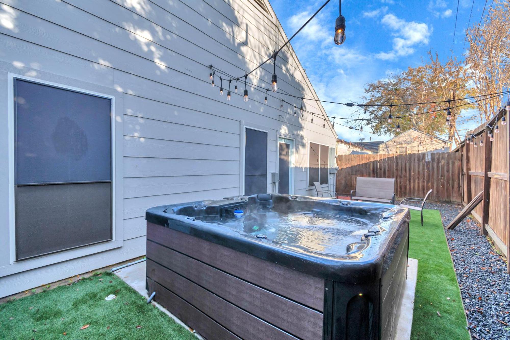 1976 Accessiblegem Jacuzzi Sleep13 Chinatown 20Mins Dt Villa Houston Bagian luar foto